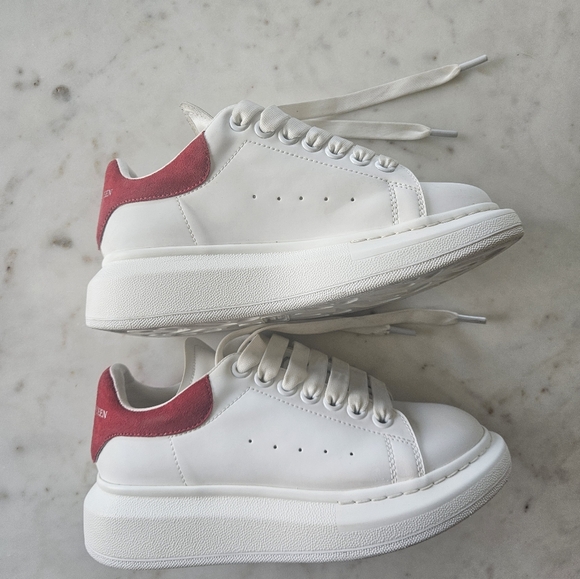 Alexander McQueen Oversized Sneakers Red/White - Picture 12 of 15